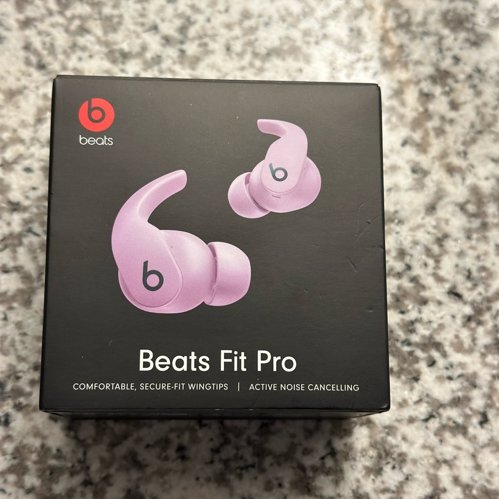 Beats by Dre Sweat & Water Resistant Earbuds - pink